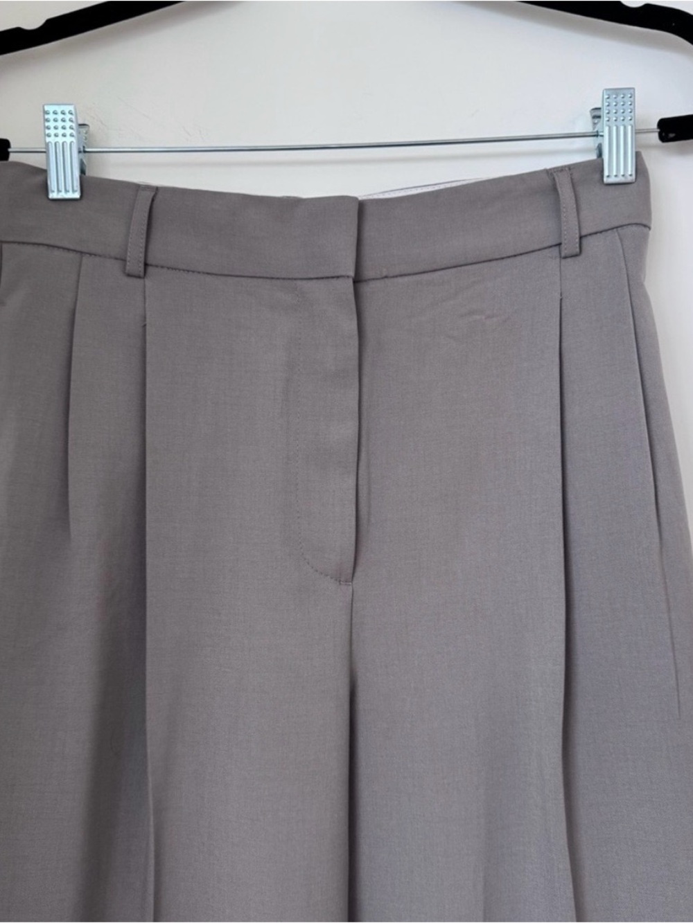 Dynamite Ellie Pleated Wide Leg Pants — Rainstorm Taupe - Picture 3 of 6